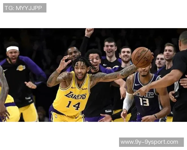 布兰登米勒下半场发力18分助球队逆转胜利展现出色状态