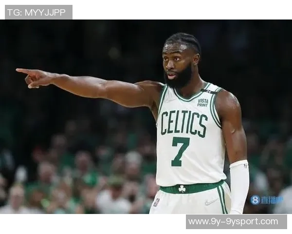 杰伦布朗首节火力全开半场狂砍20分助力球队表现出色